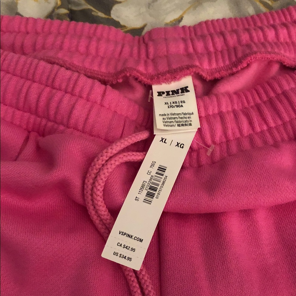 Pink Victoria’s Secret Campus Fleece Shorts Pink Gossip Size XL - Picture 8 of 8